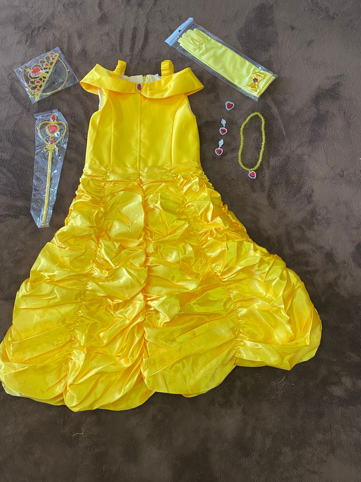 Vestido de Bella con Accesorios