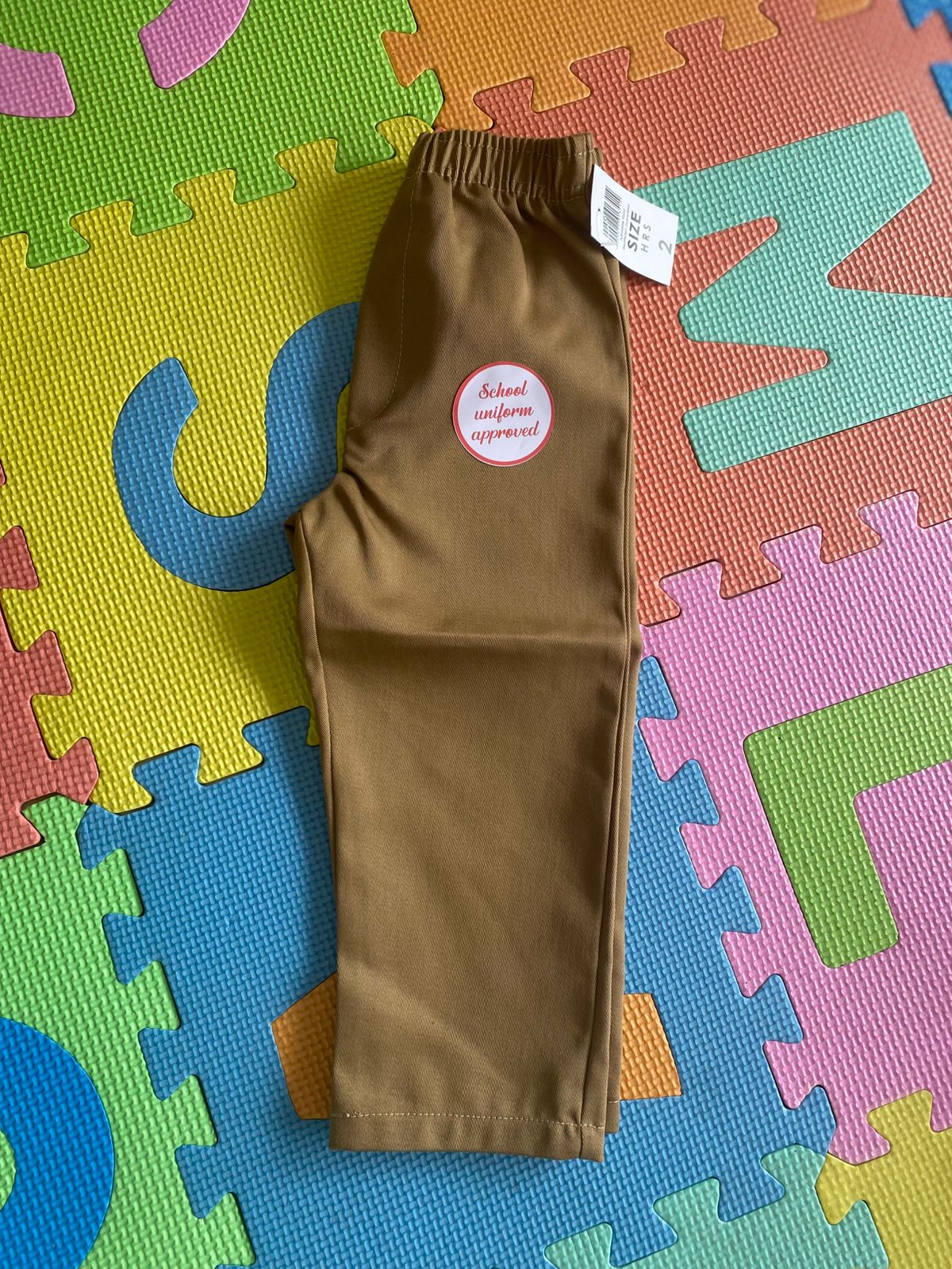 Pantalón Escolar Clásico para Niños - Café/Marrón - Comodidad y Durabilidad